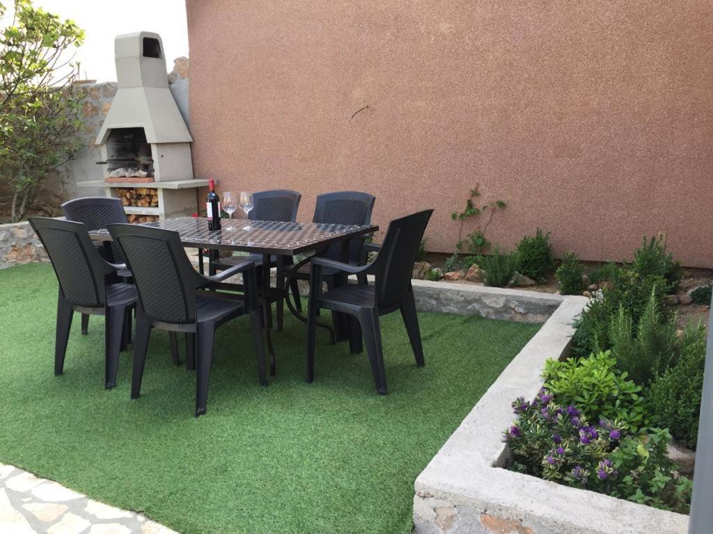 Apartment سيساريكا المظهر الخارجي الصورة